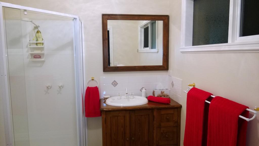 Cleggett Estate Bed & Breakfast Gisborne Room photo